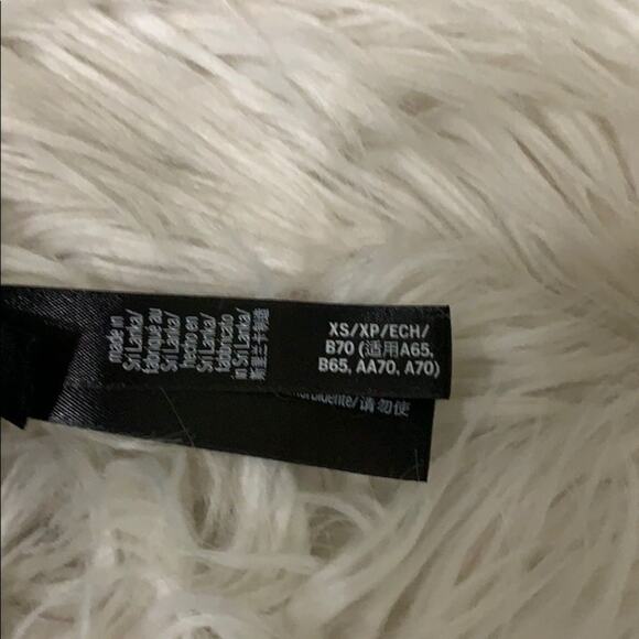 VICTORIA SPORTS BRA Size XS‎ - Picture 4 of 4